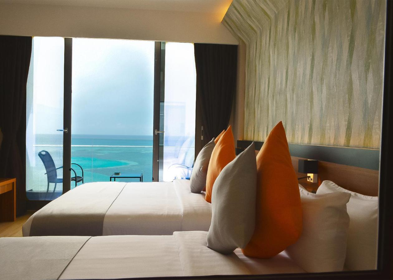 Triton Prestige Seaview And Spa Maafushi Exteriér fotografie