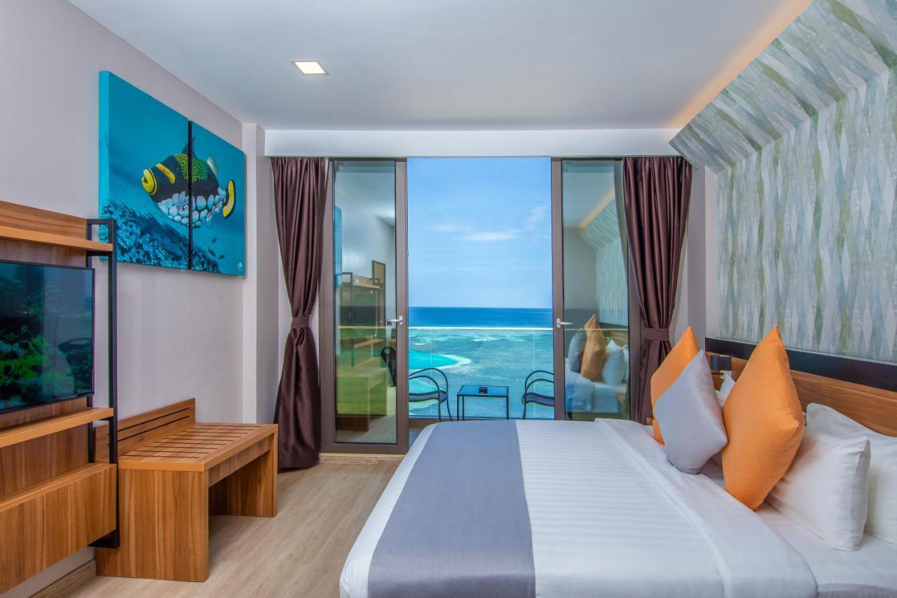 Triton Prestige Seaview And Spa Maafushi Exteriér fotografie